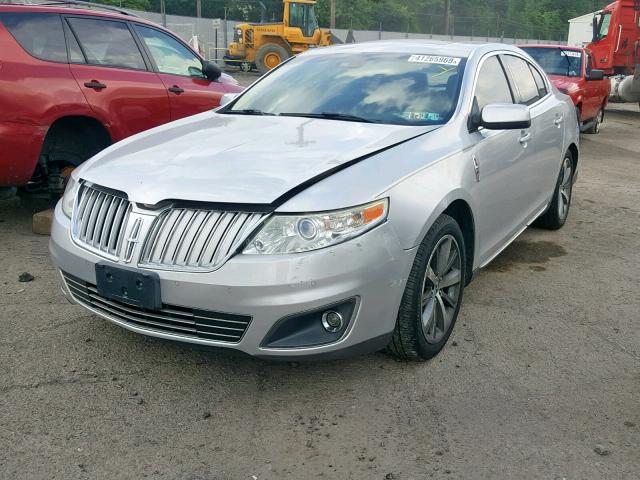 1LNHM94R09G607245 - 2009 LINCOLN MKS SILVER photo 2