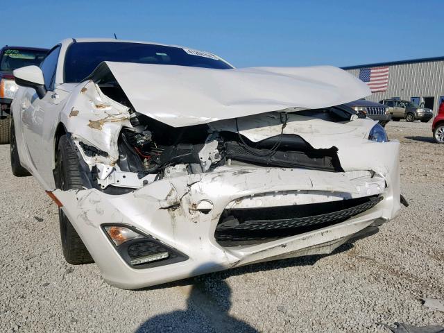 JF1ZNAA19E9701067 - 2014 TOYOTA SCION FR-S WHITE photo 9