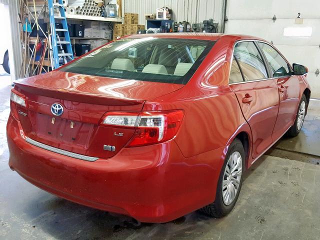 4T1BD1FK0EU135583 - 2014 TOYOTA CAMRY HYBR RED photo 4