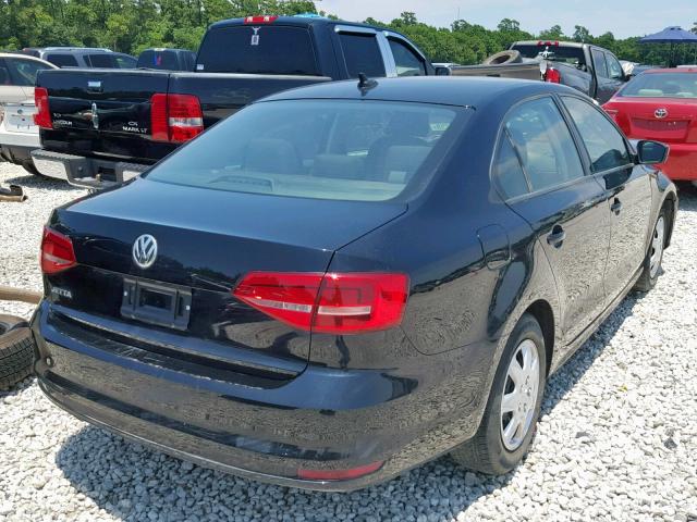 3VW2K7AJ7FM323127 - 2015 VOLKSWAGEN JETTA BASE BLACK photo 4