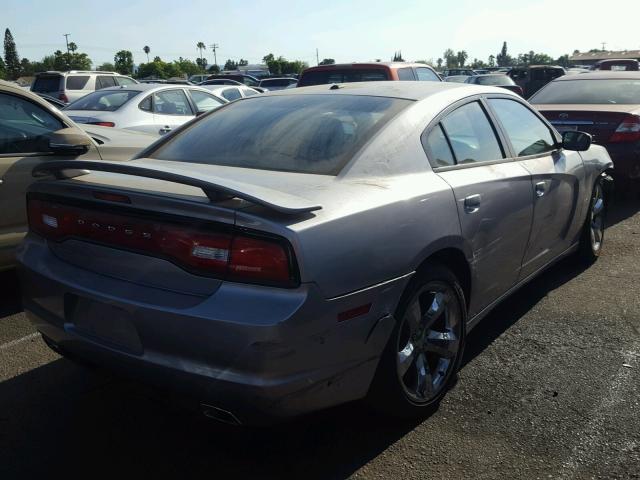 2C3CDXHG3DH665119 - 2013 DODGE CHARGER SX SILVER photo 4