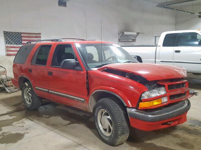 1GNDT13W51K266500 - 2001 CHEVROLET BLAZER RED photo 1