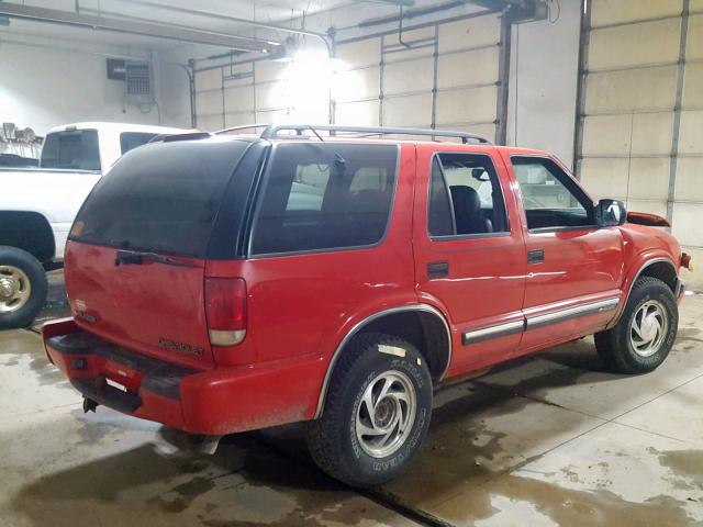 1GNDT13W51K266500 - 2001 CHEVROLET BLAZER RED photo 4