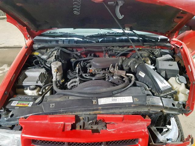 1GNDT13W51K266500 - 2001 CHEVROLET BLAZER RED photo 7