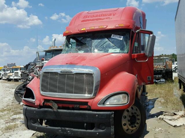 1FUJA6CK25DU83338 - 2005 FREIGHTLINER CONVENTION RED photo 2