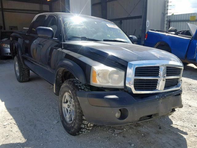 1D7HW48N55S309585 - 2005 DODGE DAKOTA QUA BLACK photo 1