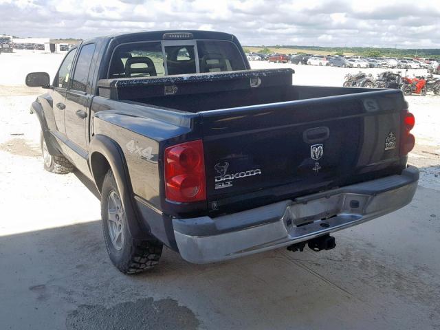 1D7HW48N55S309585 - 2005 DODGE DAKOTA QUA BLACK photo 3