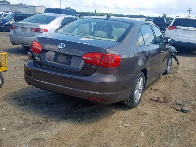 3VWLL7AJ8CM385813 - 2012 VOLKSWAGEN JETTA TDI BROWN photo 4