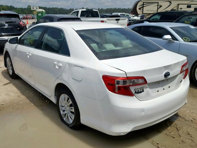 4T1BD1FK3DU079962 - 2013 TOYOTA CAMRY HYBR WHITE photo 3