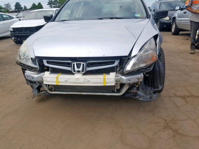 1HGCM56185A153209 - 2005 HONDA ACCORD DX SILVER photo 9