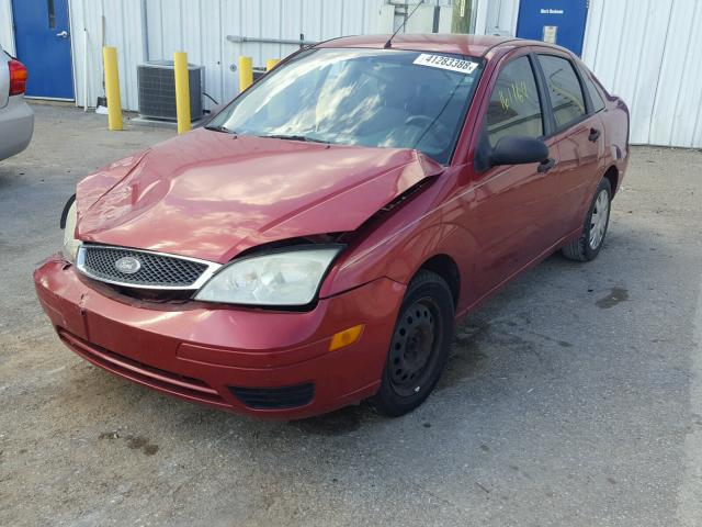 1FAFP34N45W234634 - 2005 FORD FOCUS ZX4 RED photo 2