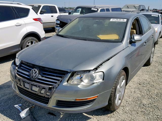 WVWAK73CX8E021532 - 2008 VOLKSWAGEN PASSAT KOM GRAY photo 2