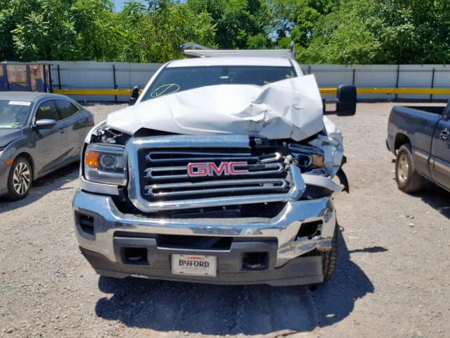 1GT21REG8GZ212165 - 2016 GMC SIERRA C25 WHITE photo 9