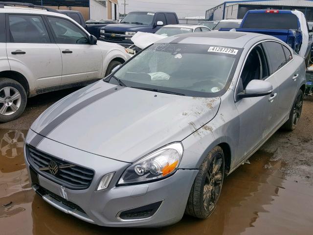 YV1902FH0C2137006 - 2012 VOLVO S60 T6 SILVER photo 2
