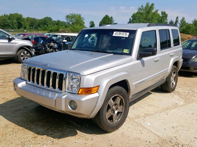 1J4RG4GK0AC159175 - 2010 JEEP COMMANDER SILVER photo 2
