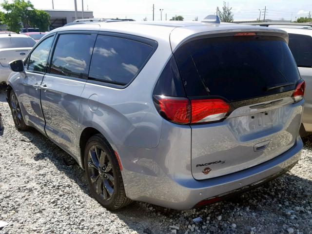 2C4RC1FG9KR583458 - 2019 CHRYSLER PACIFICA T SILVER photo 3