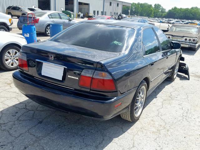 1HGCD5534TA266090 - 1996 HONDA ACCORD BLACK photo 4