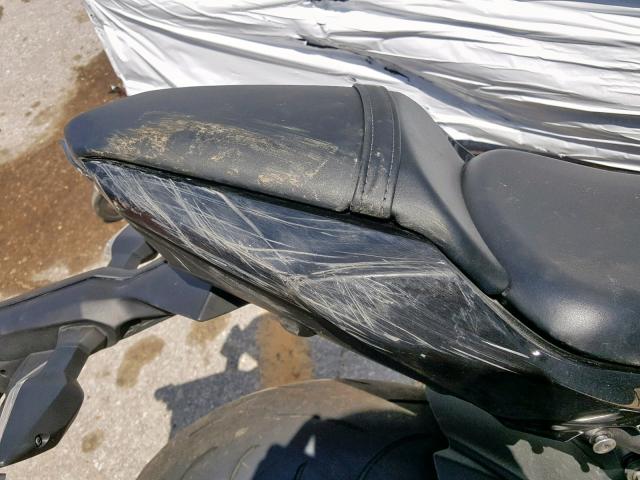 JKAEXEJ13KDA03795 - 2019 KAWASAKI EX650 J შავი ფოტო 9