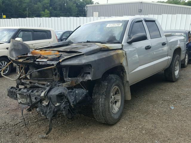 1D7HW38KX8S628923 - 2008 DODGE DAKOTA SXT SILVER photo 2