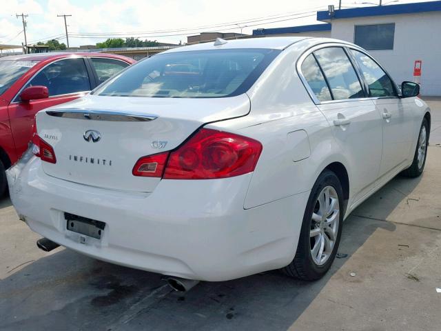 JNKCV61E69M310055 - 2009 INFINITI G37 BASE WHITE photo 4