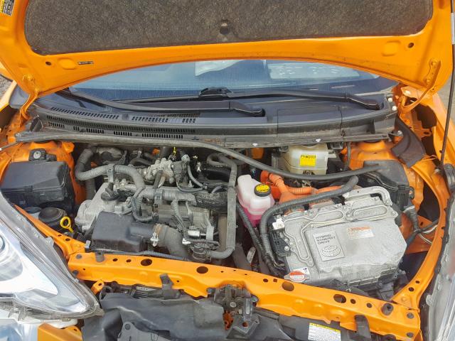 JTDKDTB39F1107850 - 2015 TOYOTA PRIUS C ORANGE photo 7