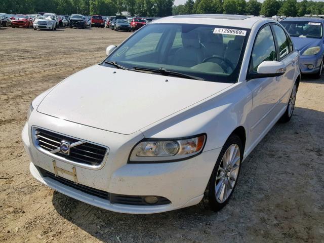 YV1MS382492434226 - 2009 VOLVO S40 2.4I WHITE photo 2