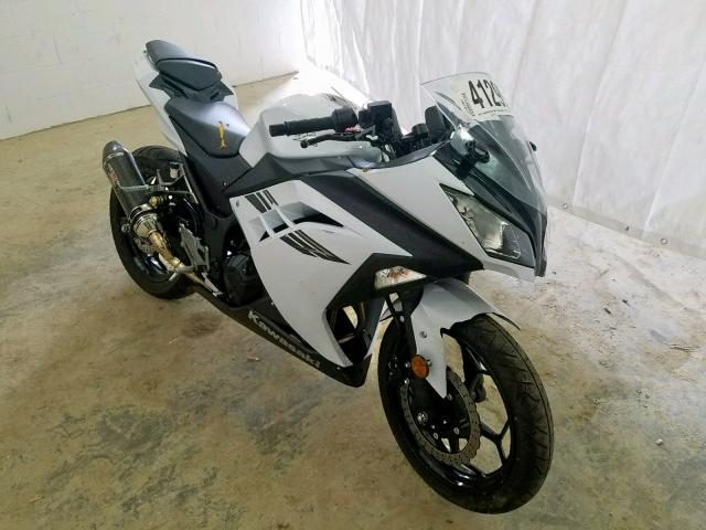 JKAEX8A19HDA33054 - 2017 KAWASAKI EX300 A WHITE photo 1