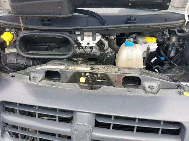 3C6TRVAG9JE103168 - 2018 RAM PROMASTER 白色 照片 7