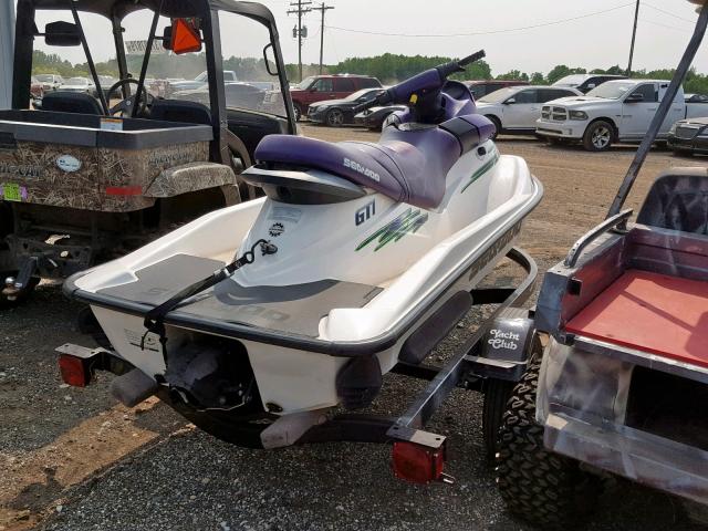 ZZN12981B202 - 2002 BOMBARDIER SEA DOO WHITE photo 4