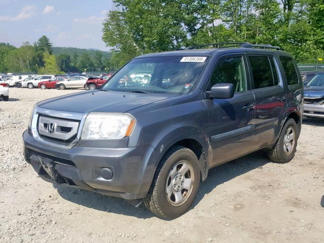 5FNYF4H22AB032871 - 2010 HONDA PILOT LX GRAY photo 2