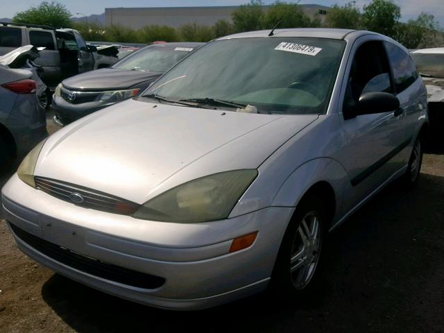 3FAFP31323R185730 - 2003 FORD FOCUS ZX3 SILVER photo 2