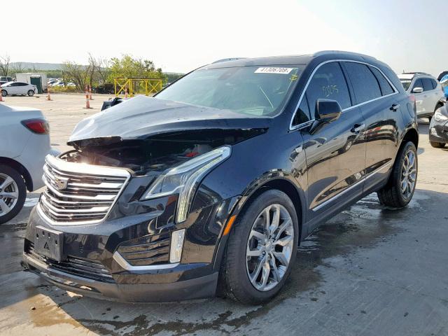 1GYKNCRS6HZ102145 - 2017 CADILLAC XT5 PREMIU BLACK photo 2