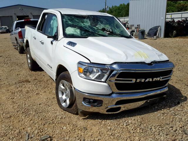 1C6SRFBT7KN822364 - 2019 RAM 1500 BIG H WHITE photo 1