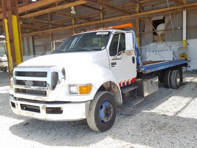 3FRNF65F87V515823 - 2007 FORD F650 SUPER WHITE photo 2