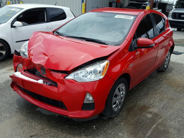 JTDKDTB32E1082160 - 2014 TOYOTA PRIUS C RED photo 2