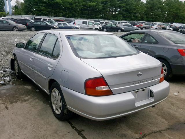 1N4DL01DXXC158189 - 1999 NISSAN ALTIMA XE SILVER photo 3