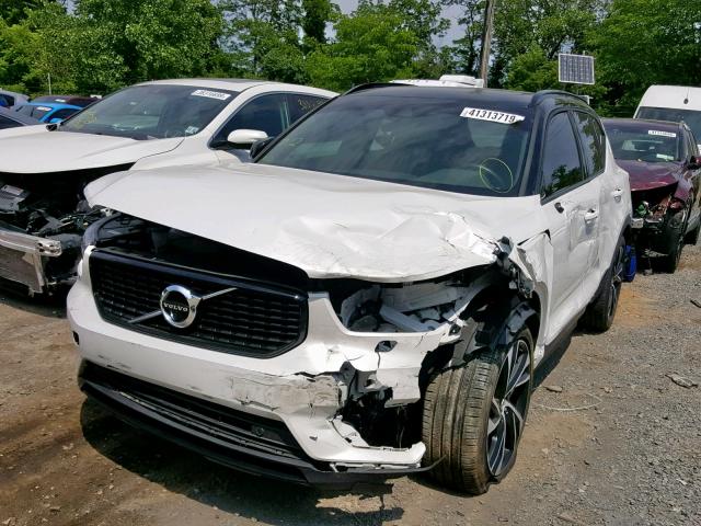 YV4162XZ0K2007425 - 2019 VOLVO XC40 T5 WHITE photo 2