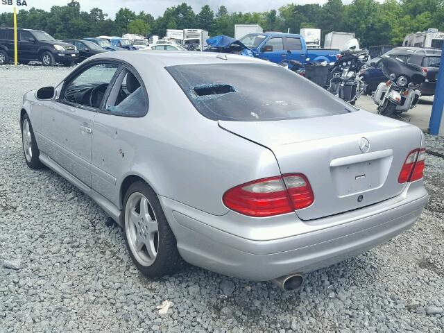 WDBLJ70G82T127613 - 2002 MERCEDES-BENZ CLK 430 SILVER photo 3