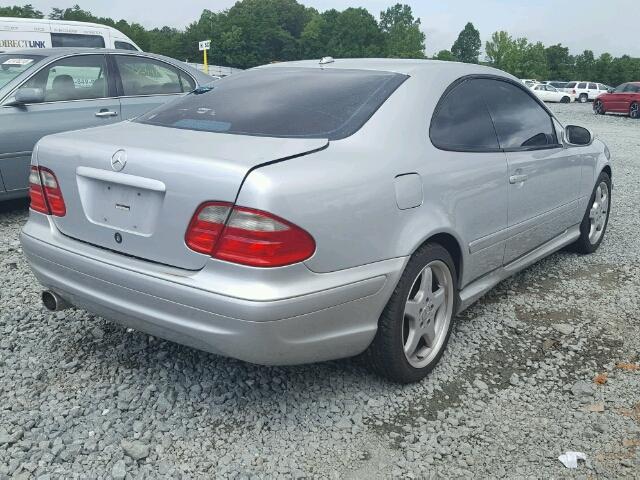 WDBLJ70G82T127613 - 2002 MERCEDES-BENZ CLK 430 SILVER photo 4