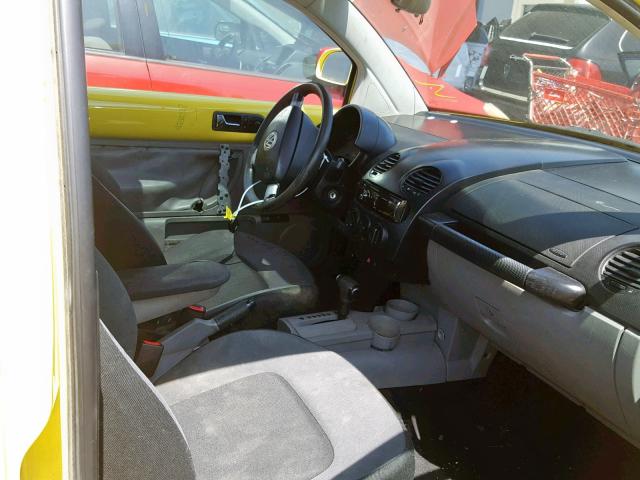 3VWCC21C9YM406552 - 2000 VOLKSWAGEN NEW BEETLE Sarı foto 5