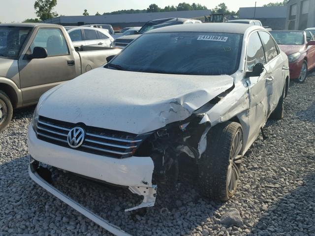 1VWBT7A36FC048317 - 2015 VOLKSWAGEN PASSAT SE WHITE photo 2