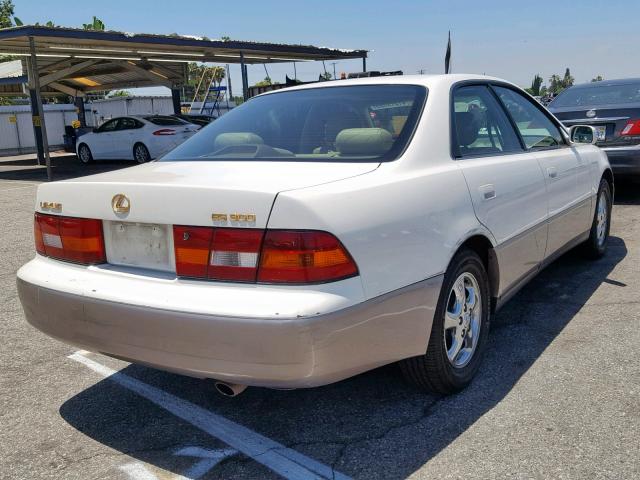 JT8BF22G9V5004411 - 1997 LEXUS ES 300 WHITE photo 4