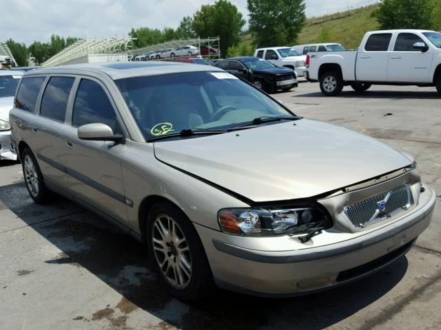 YV1SW59V542404046 - 2004 VOLVO V70 FWD GOLD photo 1