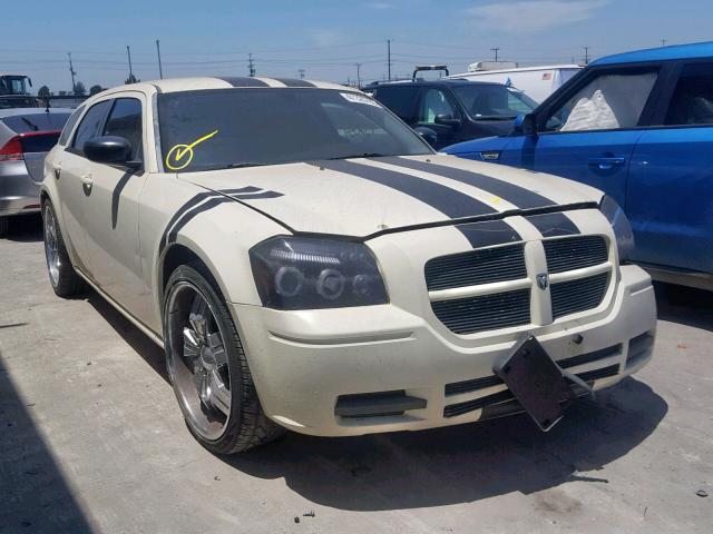 2D4FV48T25H650469 - 2005 DODGE MAGNUM SE WHITE photo 1