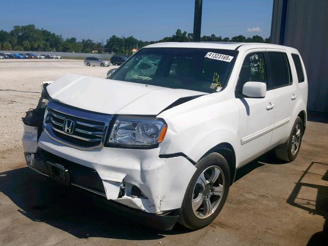 5FNYF4H37FB074615 - 2015 HONDA PILOT SE WHITE photo 2