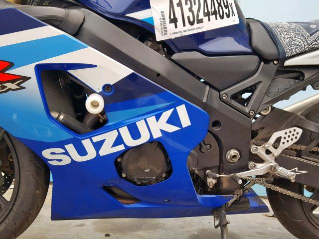 JS1GN7CA652111798 - 2005 SUZUKI GSX-R600 K BLUE photo 9