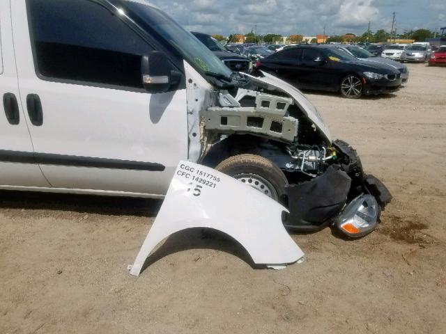 ZFBERFAT5F6975528 - 2015 RAM PROMASTER 白色 照片 9