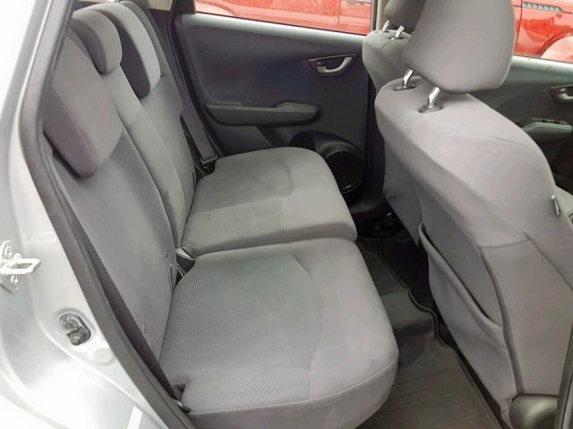 JHMGE8H37CS000887 - 2012 HONDA FIT SILVER photo 6