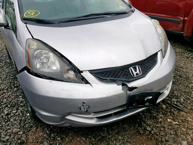 JHMGE8H37CS000887 - 2012 HONDA FIT SILVER photo 9