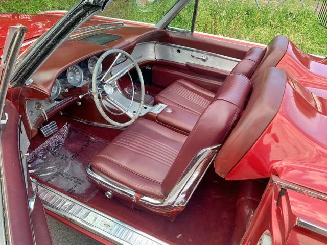 3Y83Z157170 - 1963 FORD T-BIRD RED photo 5